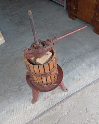 Torchietto in legno