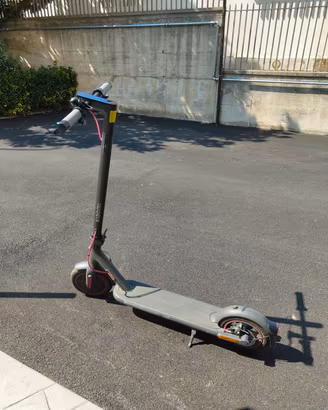 Monopattino Xiaomi Electric scooter 4 pro  