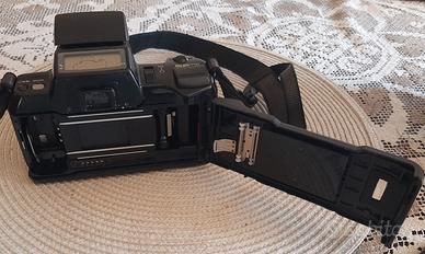 MACCHINA FOTO PENTAX  SF 7   OBIETTIVO  F200