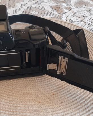 MACCHINA FOTO PENTAX  SF 7   OBIETTIVO  F200