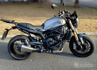 Benelli 800 Leoncino