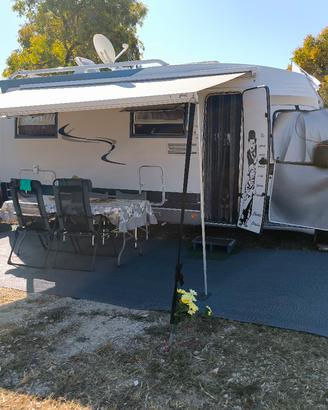 Camper semintegrale hobby 600 