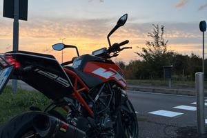Duke 125 akrapovic