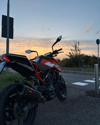 Duke 125 akrapovic