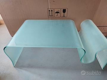 Tavolino in vetro curvato con portariviste 110x60