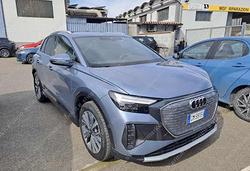 AUDI Q4 e-tron Q4 35 e-tron Business Advanced