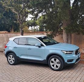 VOLVO XC40 T3 Benzina - Pari nuovo.