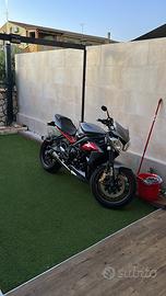 Triumph street triple R