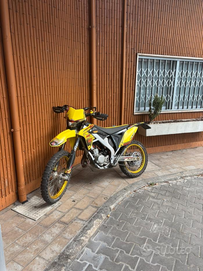 Suzuki Valenti 50 Usato Suzuki Valenti RME 50 Usata In Vendita