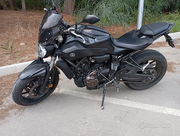 YAMAHA MT 07