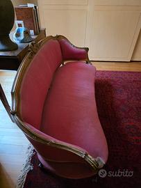 divano luigi XV fucsia in legno dorato
