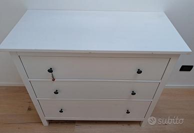 Cassettiera Hemnes con 3 cassetti 