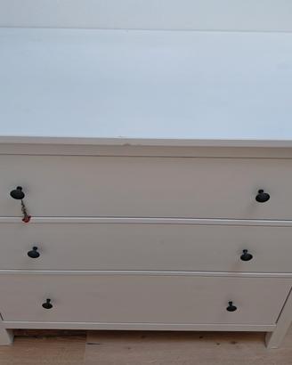 Cassettiera Hemnes con 3 cassetti 