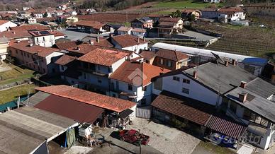 CASA SEMINDIPENDENTE A PAGNO