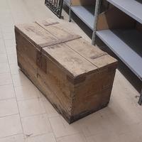 baule un legno massiccio d'epoca