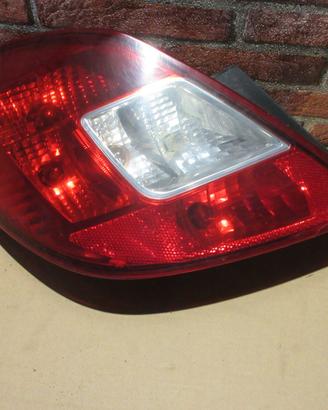 fanale posteriore sinistro opel corsa d 5 porte 09