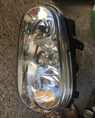 2 fari anteriori golf 4