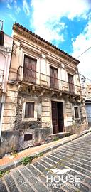 PATERNO' - centralissima casa singola ID: PA301VC