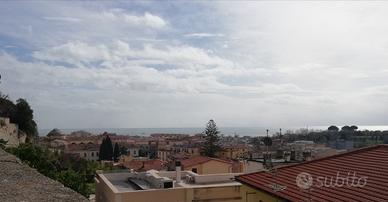 Terracina via San Francesco nel cuore del centro s