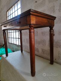 tavolino di pregio 