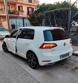 golf 1.6 highline 115cv 5p  virtual cockpit....!!!