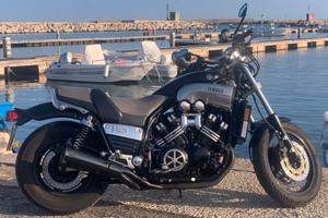 Yamaha V Max 1200