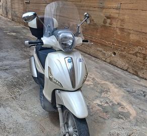 Beverly 300 ie del 2011 con 67.000km