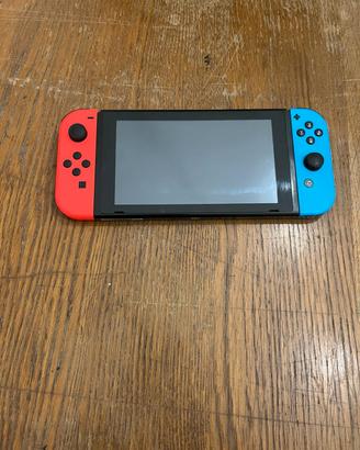 Nintendo Switch + Scheda microSD 