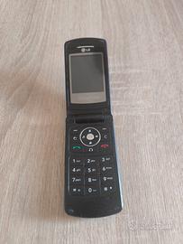 LG U370 Flip Phone Disney Mobile Tre