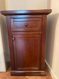 Comodino arte povera