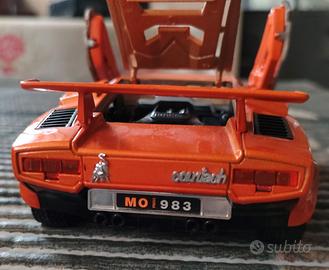 Lamborghini Countach 1988 1/24 Burago Arancio