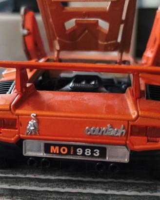 Lamborghini Countach 1988 1/24 Burago Arancio