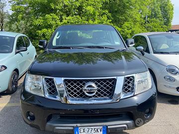 NISSAN NAVARA DC SPORT 2.5 DCI