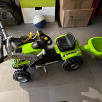 Trattore a pedali con rimorchio