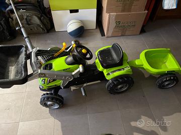 Trattore a pedali con rimorchio