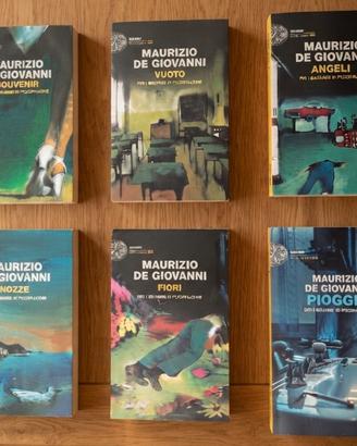 5 libri di Maurizio de Giovanni  in blocco 