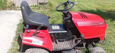 trattorino tagliaerba 