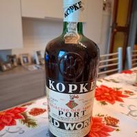 Bottiglia di vino invecchiata