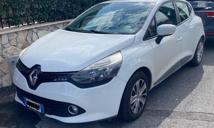 RENAULT Clio - 2016