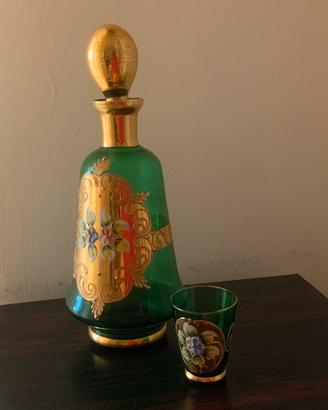 Bottiglia vintage in vetro con bicchierino