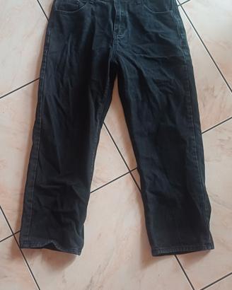 jeans neri.  taglia M