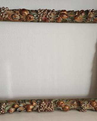 CORNICE IN LEGNO INTAGLIATO E DECORATO