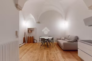 2 LOCALI A MARTINA FRANCA