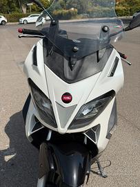 APRILIA SR MAX 300 2012