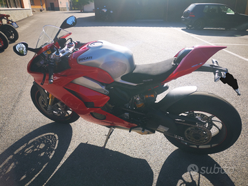 Panigale V4S
