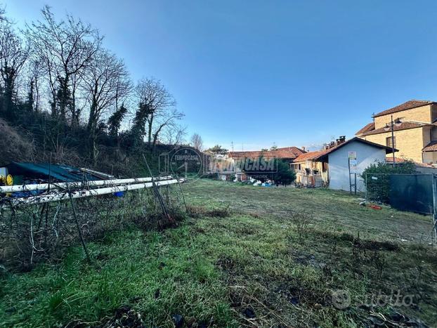 TERRENO EDIFICABILE DI 850MQ CON PROGETTO APPROVAT