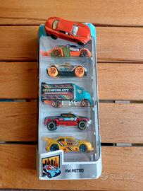 confezione hotwheels 2013 + macchinina aggiuntiva