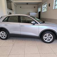 AUDI Q3 35 TDI quattro S tronic Business