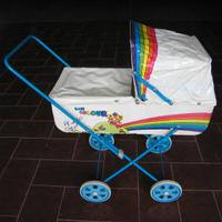 Carrozzina giocattolo vintage