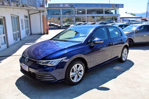 VOLKSWAGEN - Golf VIII 1.0 etsi evo Life 110cv dsg